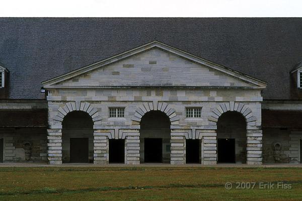 Arc et Senans - click to continue