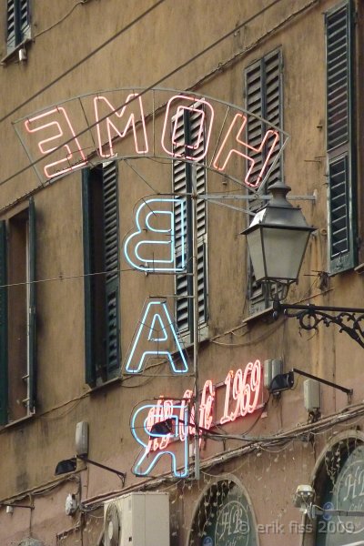 Genova - click to continue