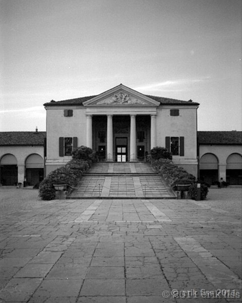 Villa Emo - click to continue