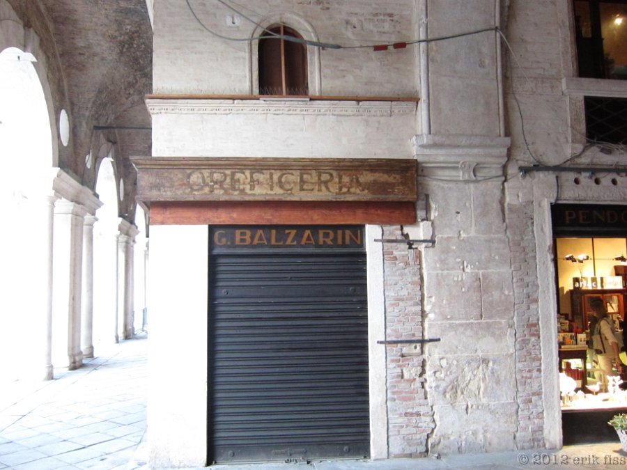 Vicenza - click to continue