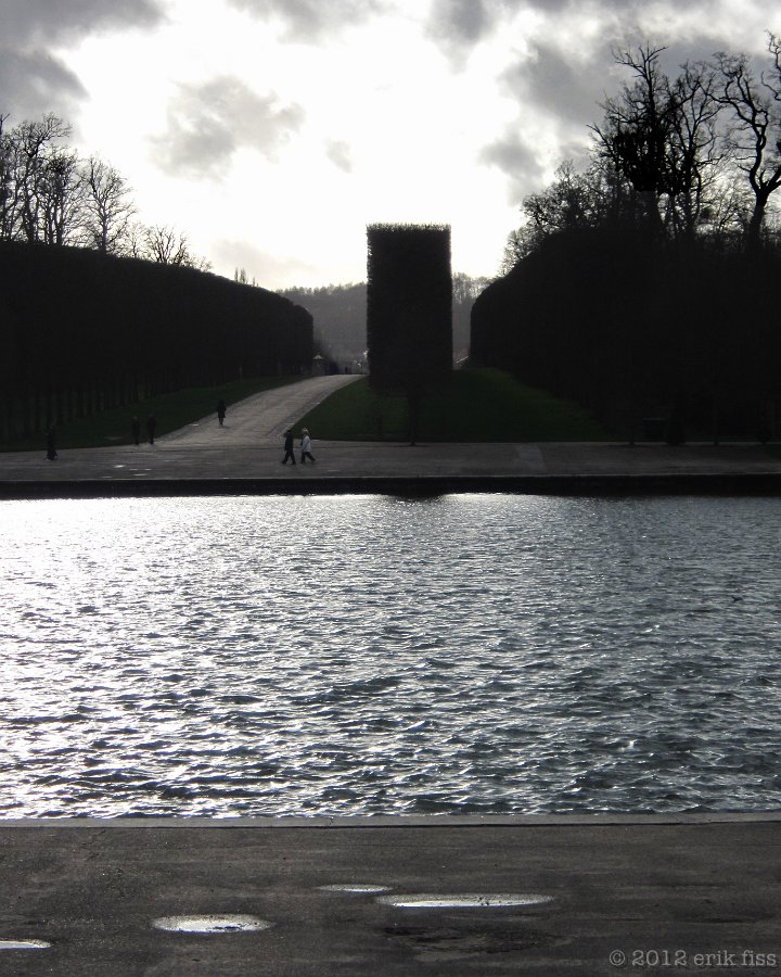 Versailles - click to continue
