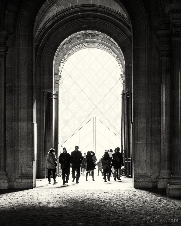 Pyramide - click to continue