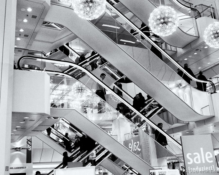 Escalator - click to continue