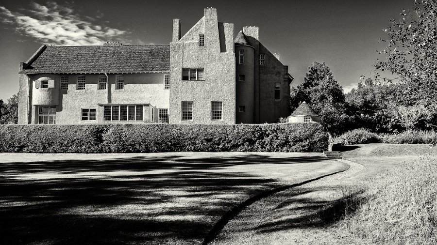 Hill House - click to continue