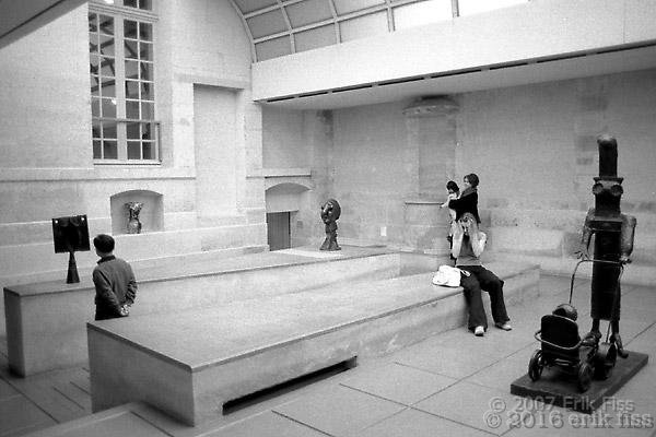 Louvre - click to continue
