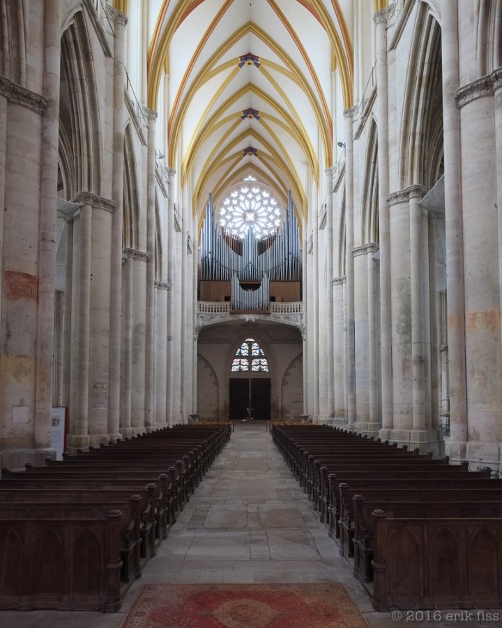 Notre Dame - click to continue