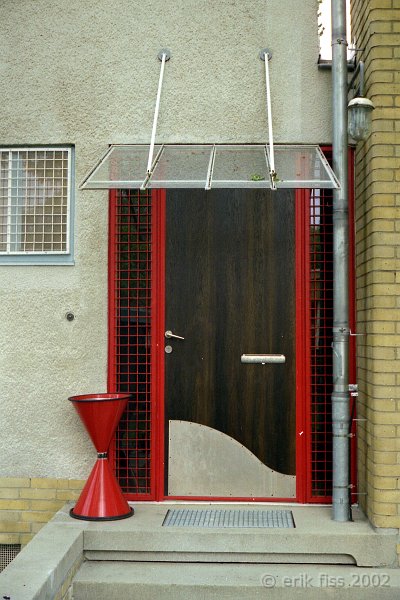 Secondary entrance - click to continue