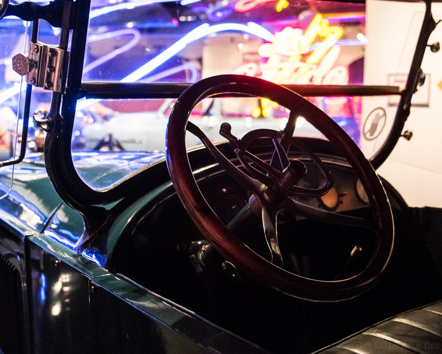 Peterson Automotive Museum - click to go back to thumbnails