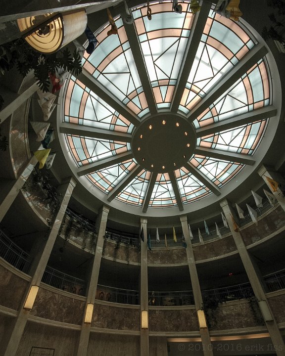 Santa Fe, State Capitol - click to continue