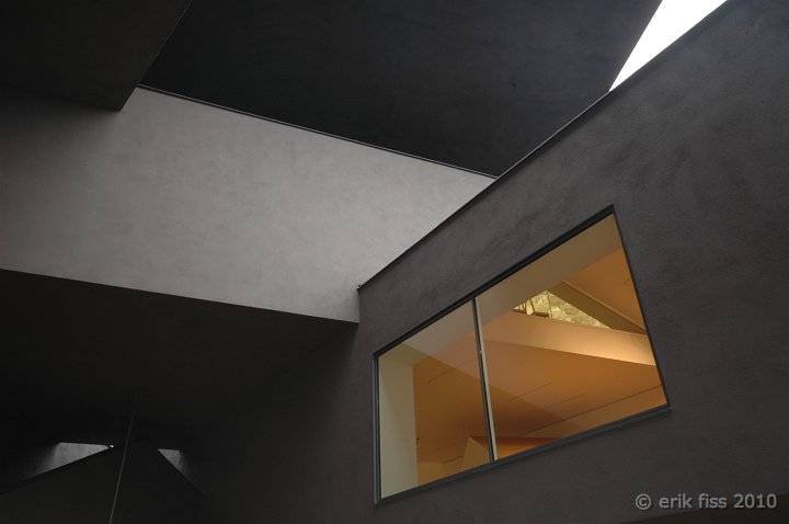20100617n017 - click to continue